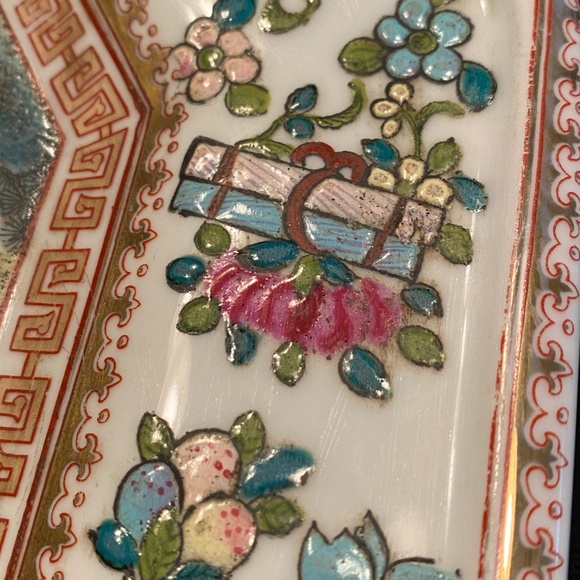 Antique Chinese Octagonal Porcelain Plate, from the Qing Dynasty 1644-1911 - Picture 10 of 15